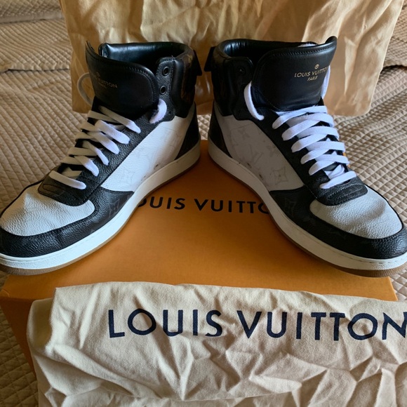 Louis Vuitton Rivoli Monogram High Tops Size 8 - Picture 1 of 4